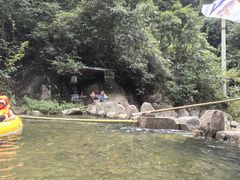 -安吉龙王山峡谷漂流