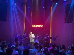 -TZ House音乐现场(来福士中心店)