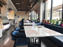 靠窗位-玫瑰西餐厅.意面披萨.牛排咖啡