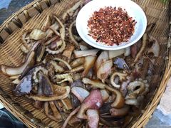 卤拼-江湖黑大兔(杨家坪店)