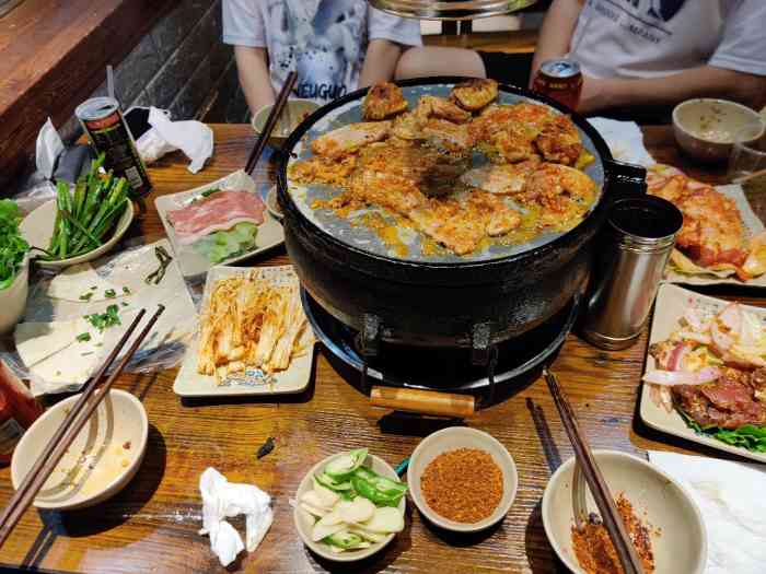 夫子烤肉(涉外店)-"夫子烤肉位于涉外外街附近,他们家的烤肉性.