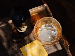 -彳亍咖啡·这里(水湾路店)