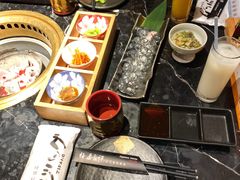 -山川小町·极番烧肉(新地假日广场店)