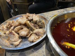 -肖肖酸萝卜鱼火锅(总店)