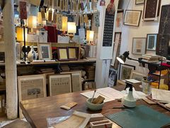 -邊城書店