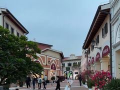 -佛罗伦萨小镇广佛名品奥特莱斯(疏港路店)