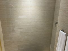 -燕山大酒店