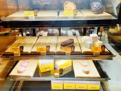 面包甜点陈列柜-麦当劳(东直门外大街店)