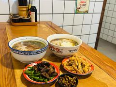 -矮子粉店1985·长沙米粉(湘春路店)