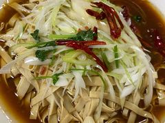 葱油豆腐皮-林之六八·6886大连老菜馆