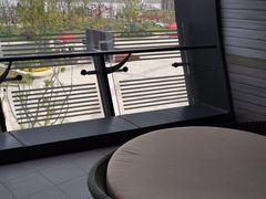 -上海滴水湖皇冠假日酒店