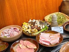 -阿山卓·野生菌火锅·纳西火塘烤肉