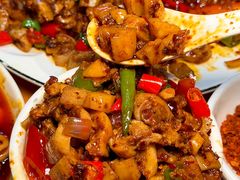 -大众跷脚牛肉馆·非遗传承单位(峨眉山店)