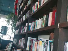 -房角石咖啡与书(吉大南校店)