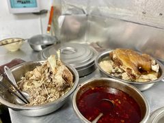 -巍山𤆵肉饵丝