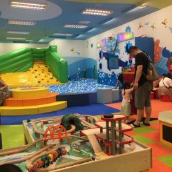 -莫莉幻想儿童乐园(武汉经开永旺店)