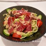 煎焗盐池羊排，闻起来超级超级香，一上桌就疯狂咽口水