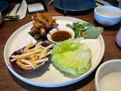 蜜糖炭烧猪颈肉配沙拉-星叶·东南亚料理(宁波万象汇店)