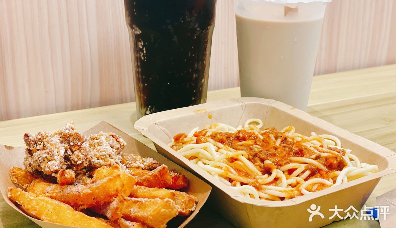 广州探店|六运小区深处的超平价台湾夜市