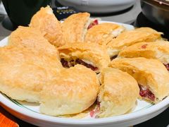 现烤玫瑰鲜花饼-云海肴·汽锅鸡·云南菜(高德置地店)