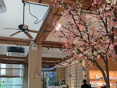 -蜜桃餐厅·伴山(湖滨商业街店)