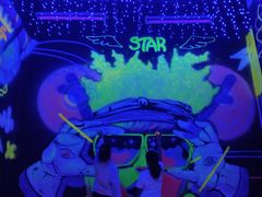 -爱蹦iBOON蹦床运动馆(江汉店)