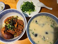 -沪西老弄堂面馆(定西路店)