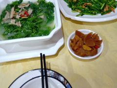-味为先光明乳鸽(光明总店)