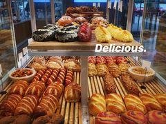 -焙丽拾光(麦凯乐直营店)