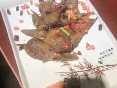 -亿江南新概念融合美食餐厅(管仲老街店)