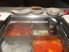 四宫格锅底-海底捞火锅鲜切牛肉主题店(长寿路店)