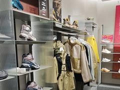 -SALOMON萨洛蒙(长沙国金街店)