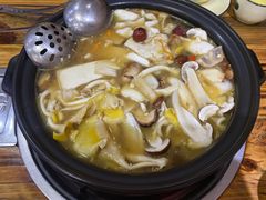 -菌之家·专业纯野生菌火锅·特色炒菌