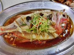 -六合夜市