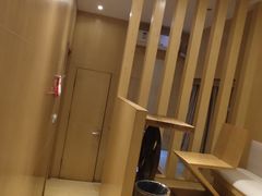 -爱舍美景酒店(燕儿岛路地铁站店)