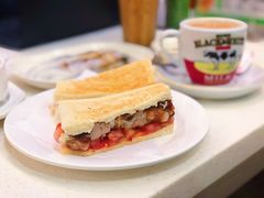 鸡扒三明治-香港新发烧腊茶餐厅(万象店)