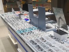 -美式眼镜·授权蔡司.依视路.尼康.豪雅.明月(南翔印象城店)