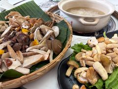 -原林野山菌火锅·炒菌(关上野生菌一条街店)