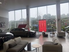 -上海永达奥诚奥迪4S店(申江路店)