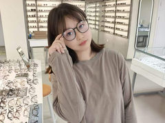 -潘多拉眼镜·蔡司依视路明月(潘家园店)