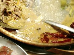 -洱火云南酸菜牛肉火锅(石景山当代商城店)