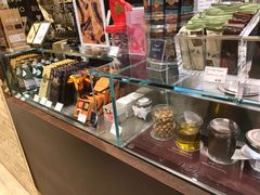 -VENCHI 闻绮(北京国贸商城店)