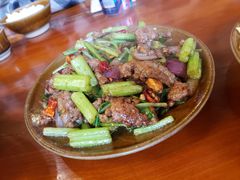 爆炒小黄牛-苗湘食府(十年店)