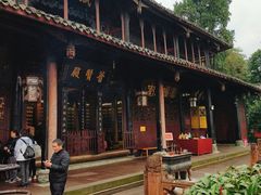-峨眉山报国寺