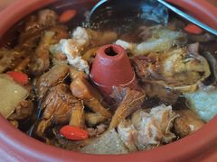 滴水不加汽锅鸡-云隐小厨·传统大理美食(复兴路店)