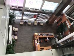 妈咪活动区-知爱母婴专护全套房月子会所(新华路店)