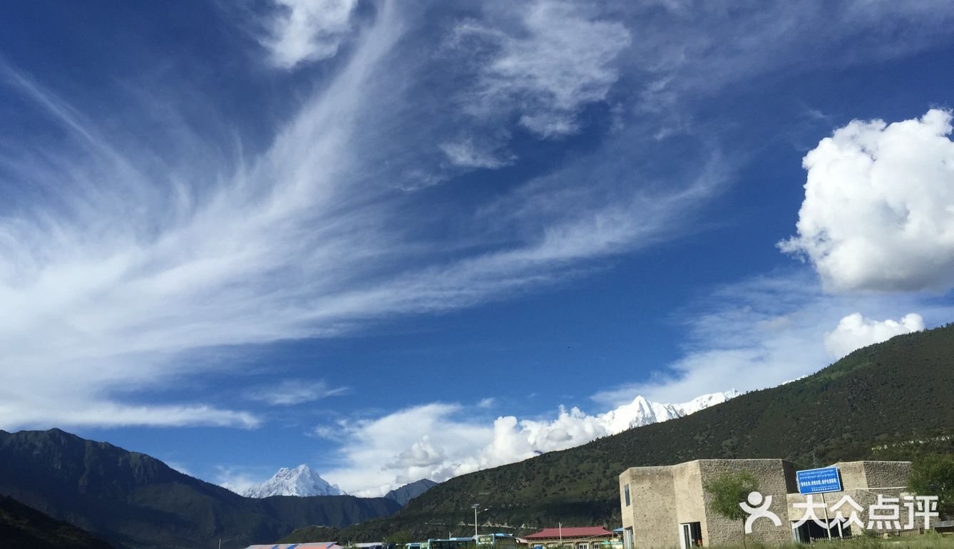 难道非要因为一味的追求路上的美景,而错过重点的美景吗