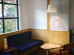 -彳亍咖啡·这里(水湾路店)
