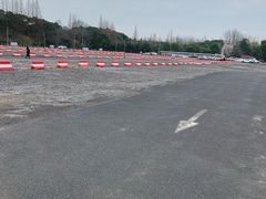 -上海佘山国家森林公园东门地面停车场