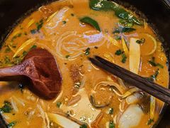 -银米·云南传统过桥米线(双廊黑金冠店)